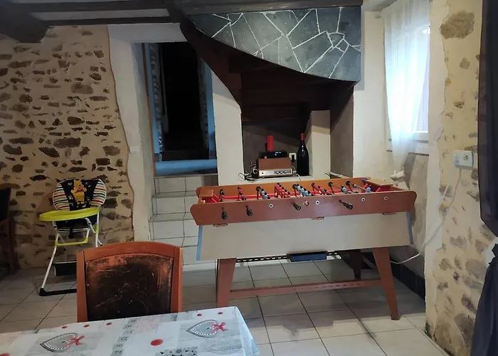 Le Jouteau, Piscine Interieure, Babyfoot, Ping Pong * Mont-Saint-Jean (Sarthe)